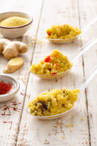 Cous cous freddo con verdure allo zafferano e ginger