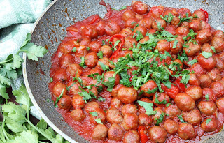 Polpettine (mini) al sugo con peperoni rossi 