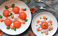 Aspic di melone con chantilly di prosciutto 