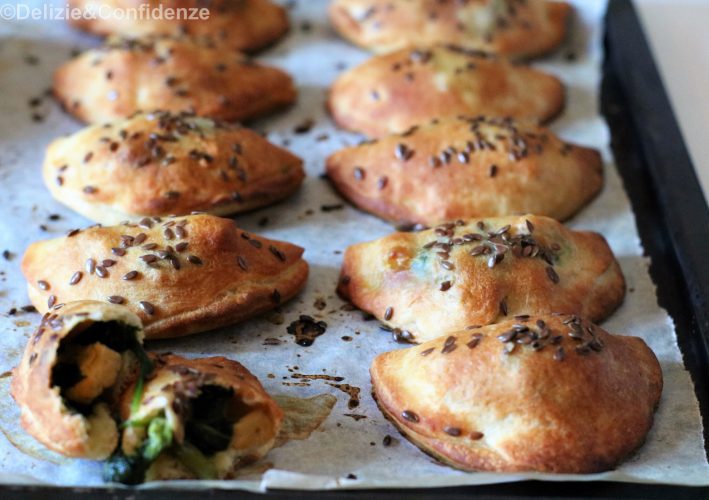 Calzoni con Tempeh al naturale ed erbette di stagione