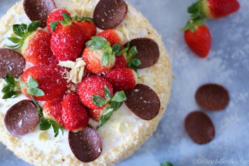 Torta alle fragole con crema al cioccolato bianco (sponge cake)