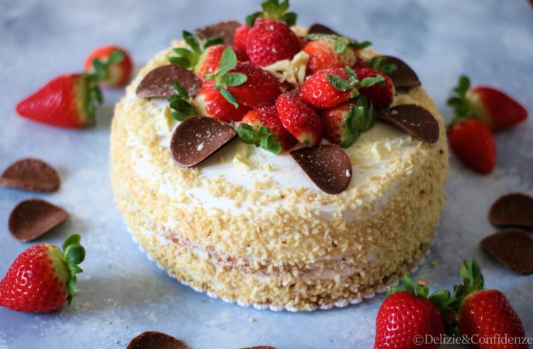 Torta alle fragole con crema al cioccolato bianco (sponge cake)