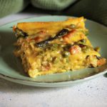 Scrigno d'oro giallo (timballo di lasagna agli asparagi e zafferano con sorpresa)
