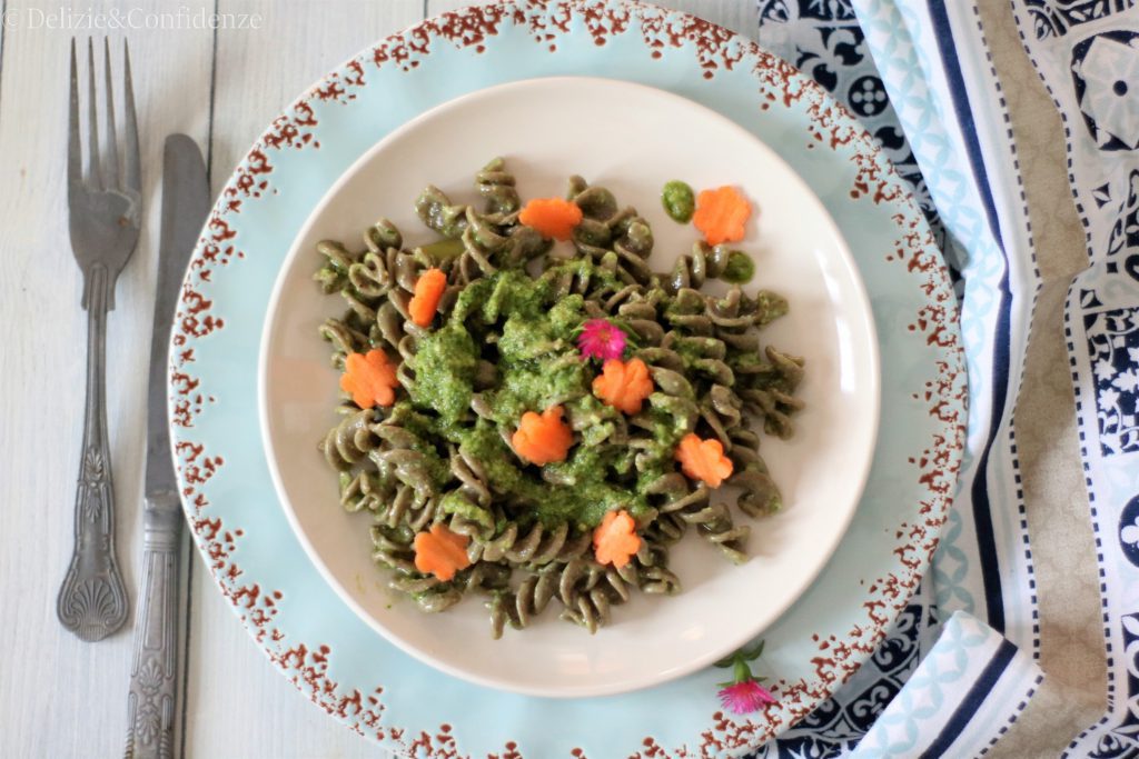 Pasta fredda con pesto di sedano