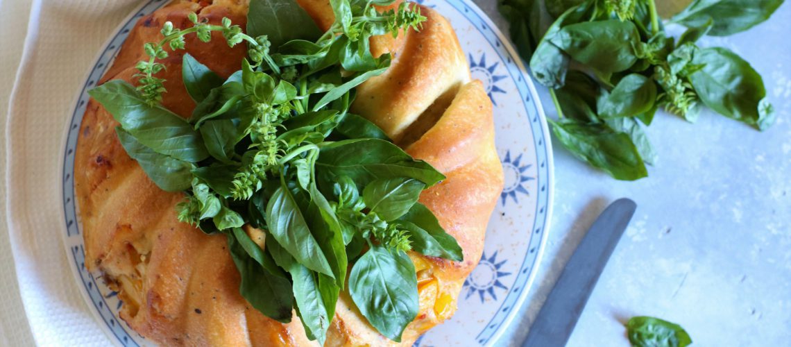 Corona salata ripiena di verdure