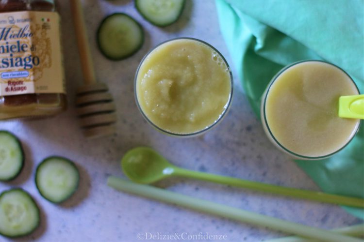 Frullato detox con frutta e verdura di settembre