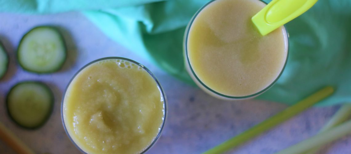 Frullato detox con frutta e verdura di settembre