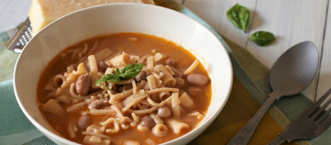 Minestra di fagioli borlotti freschi