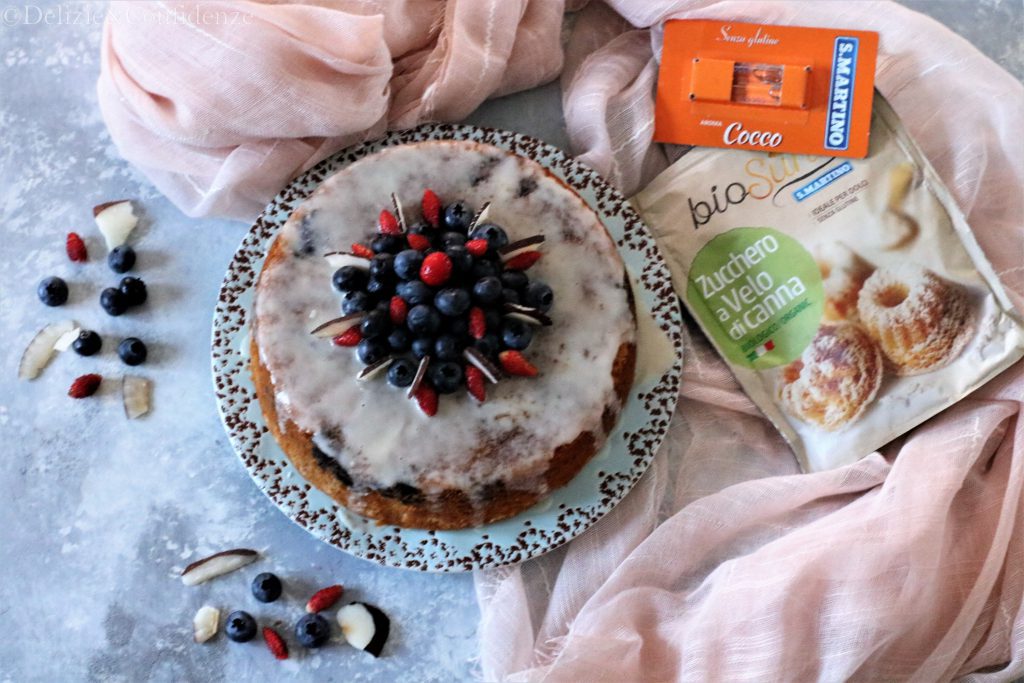 Torta all'acqua di cocco e mirtilli cotta in pentola (vegan & gluten free)