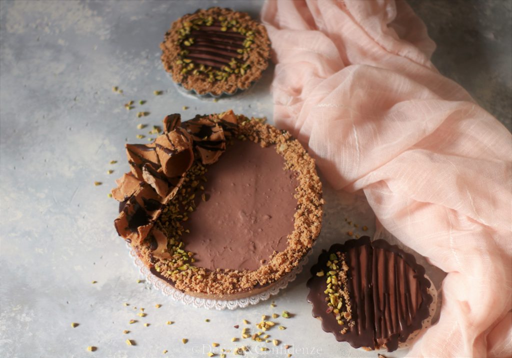 Torta con panna cotta al cioccolato e crema al pistacchio senza cottura