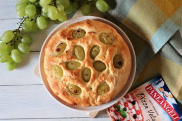 Focaccia all'uva bianca senza lievitazione