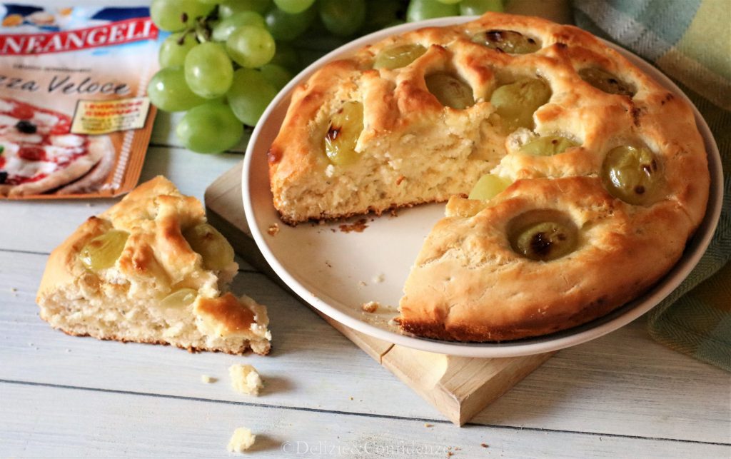Focaccia all'uva bianca senza lievitazione
