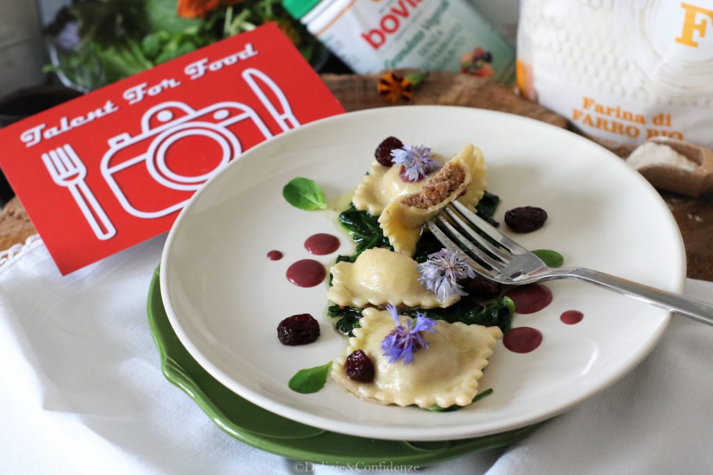 Ravioli di farro con brasato di coniglio e Blu 61 su letto di misticanza e risuzione di Wildbacher - TALENT FOR FOOD 2018