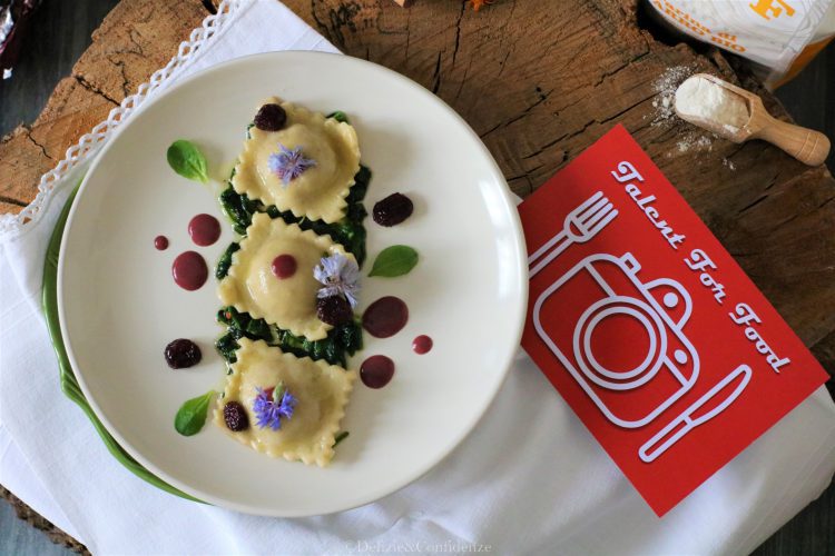 Ravioli di farro con brasato di coniglio e Blu 61 su letto di misticanza e risuzione di Wildbacher - TALENT FOR FOOD 2018