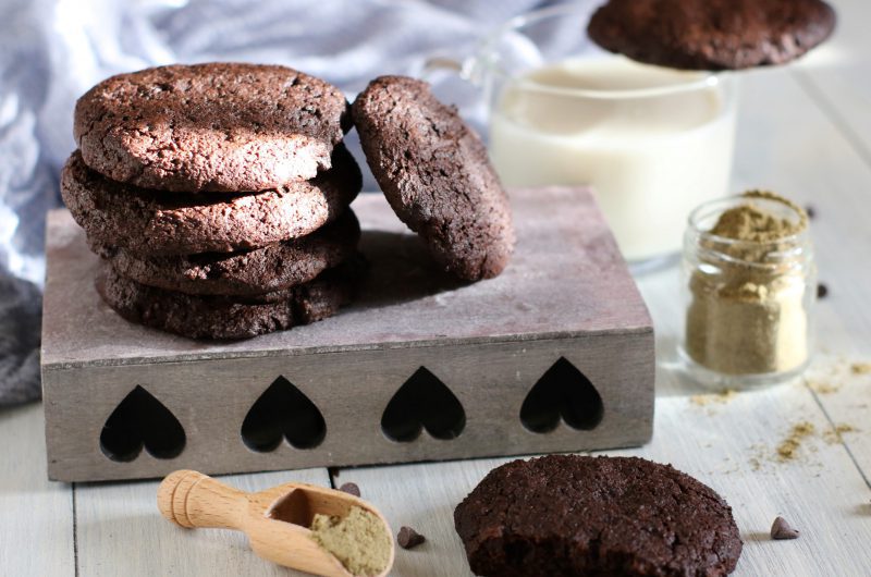 Cookies con farina di canapa e cacao