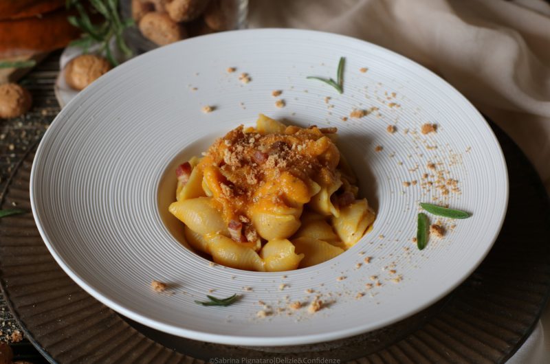 Pasta con zucca e amaretti