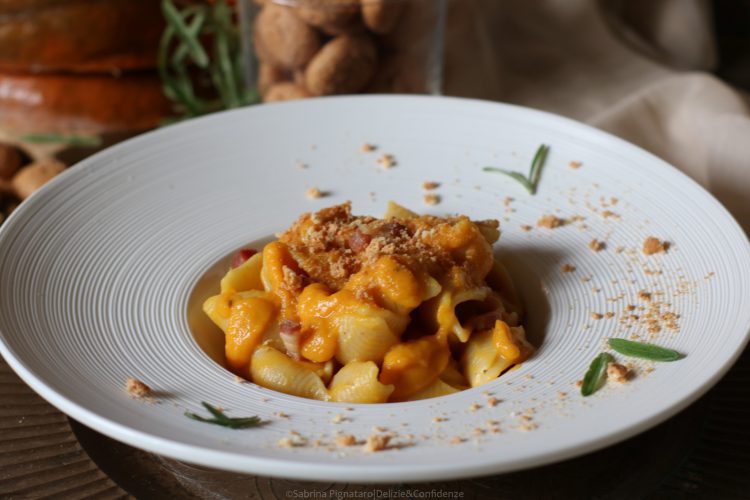 pasta con zucca e amaretti