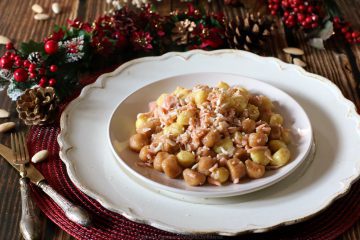 Gnocchetti al salmone e mandorle
