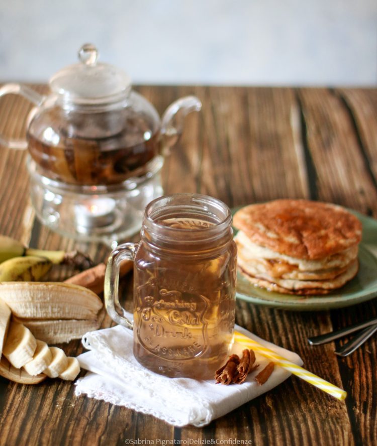 Tisana e pancake alla banana