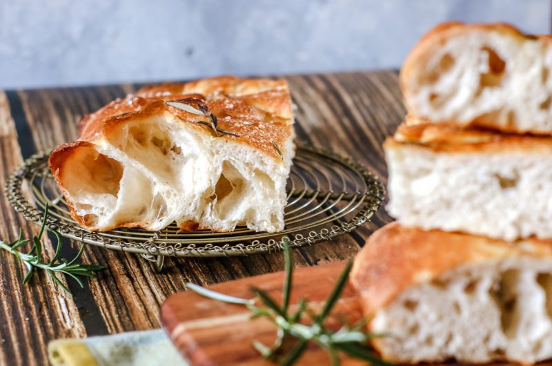 Focaccia alta e morbidissima