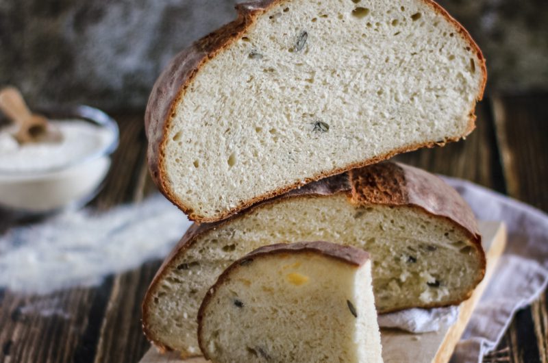 Pane di semola con semi di zucca e girasole