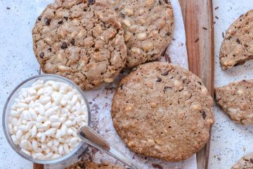 Cookies con riso soffiato e cioccolato