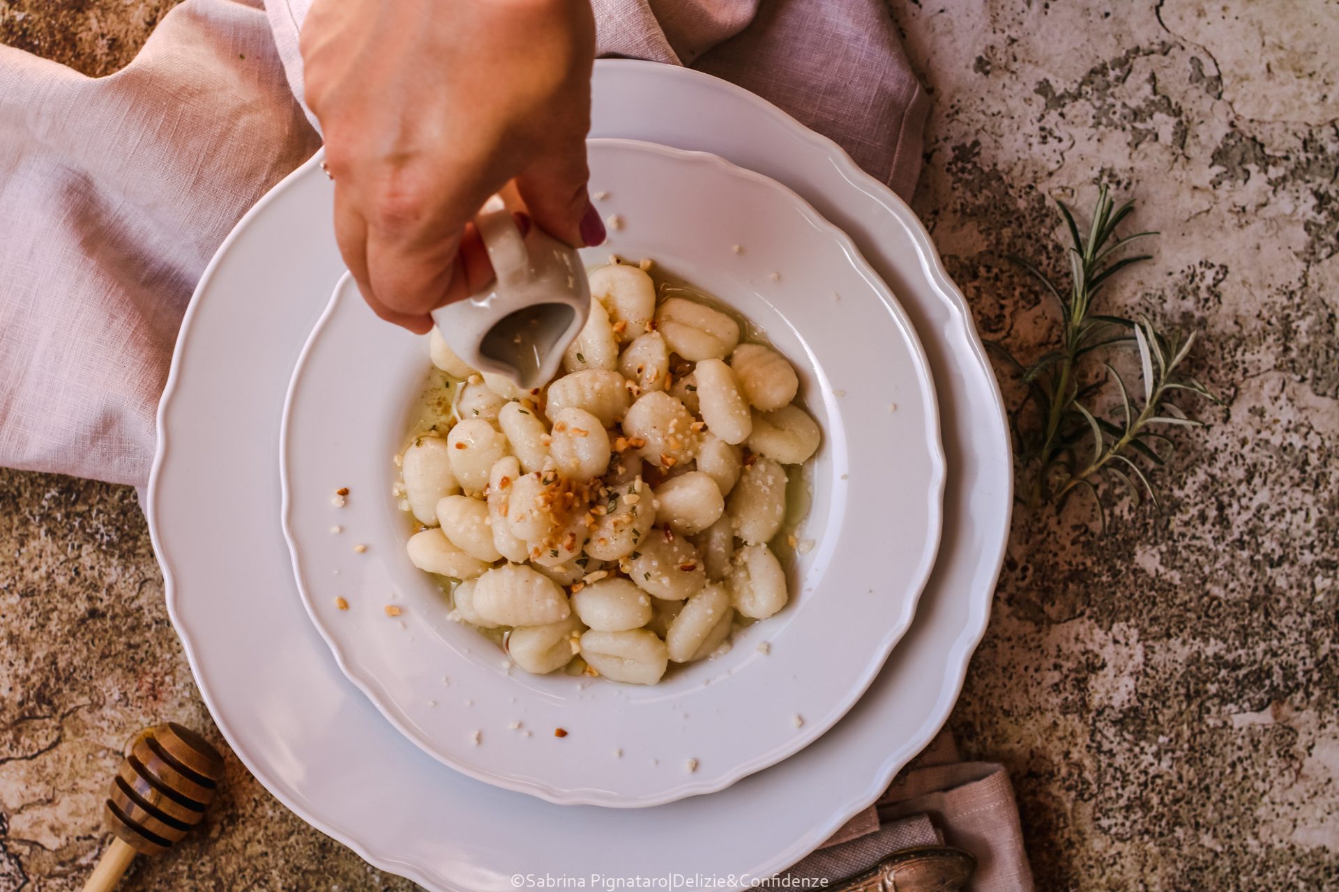 Gnocchi di patate con salsa al miele