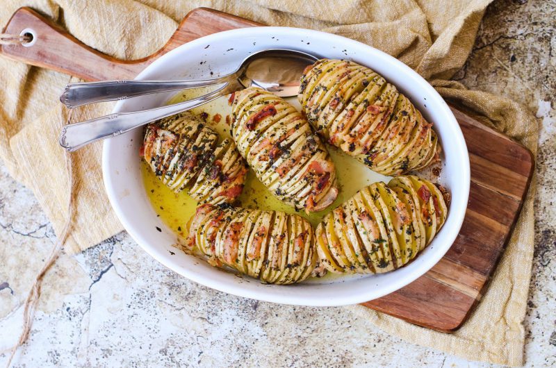 Patate 'mbuttunate (patate a fisarmonica ripiene)