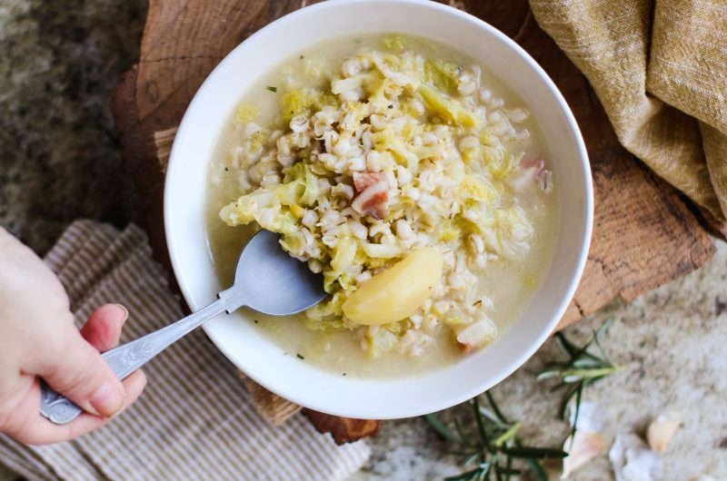 Minestra d'orzo e verza