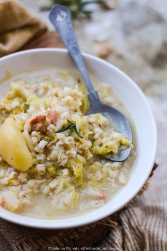 Minestra d'orzo e verza