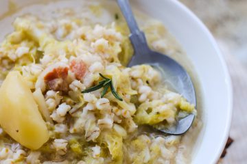 Minestra d'orzo e verza