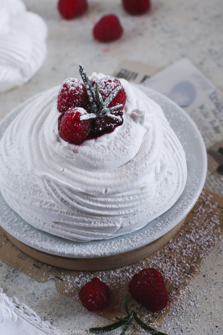 Mini pavlova
