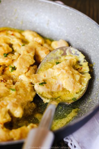 Pollo speziato al cocco