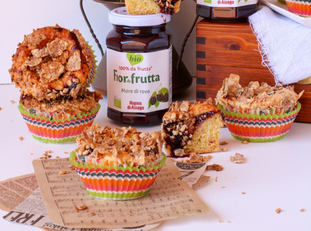 Muffin more di rovo e cornflakes