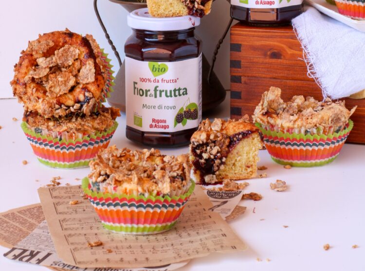 Muffin more di rovo e cornflakes