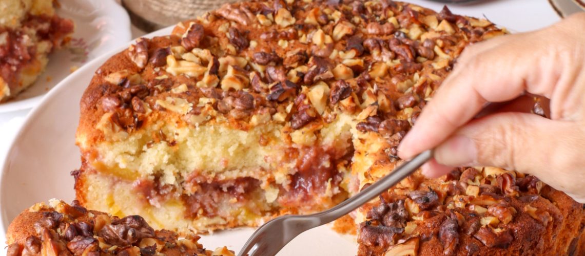 Torta con pesche