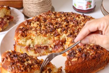 Torta con pesche