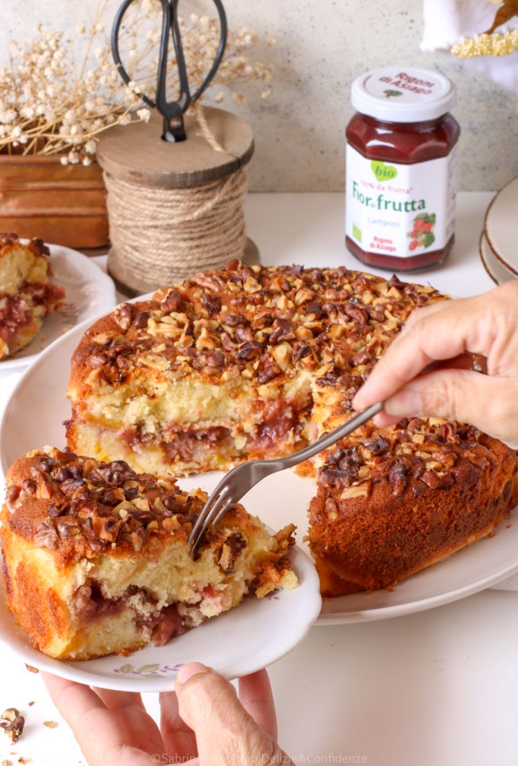 Torta con pesche