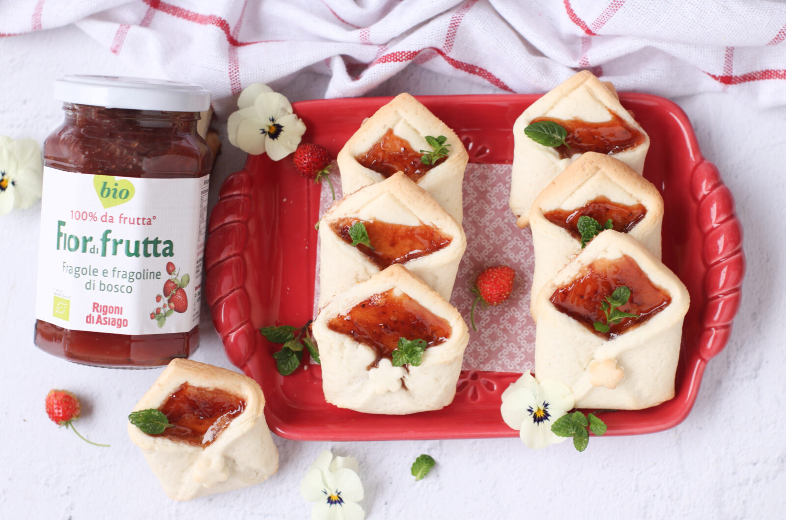 Biscotti letterina con frolla all'acqua e Fiordifrutta