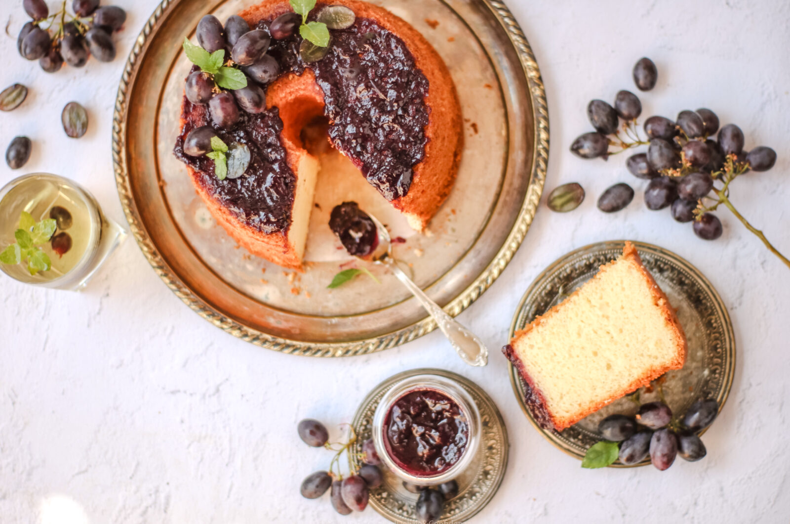Chiffon cake al Frascati con riduzione di uva pizzutella