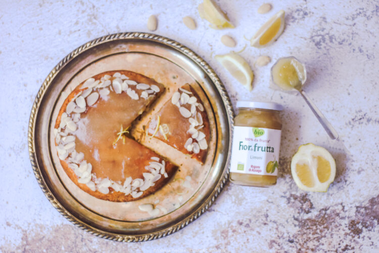 Torta di patate, mandorle e limone