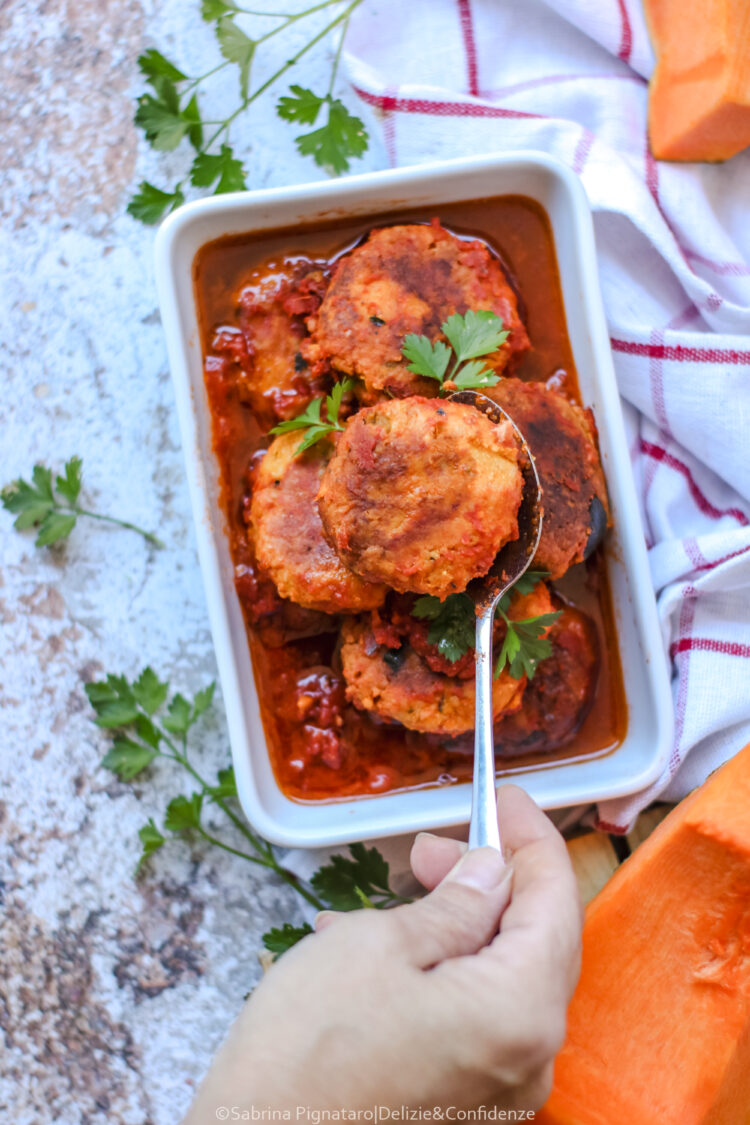 Polpette di zucca e ricotta vegetale al sugo – Ricetta facile