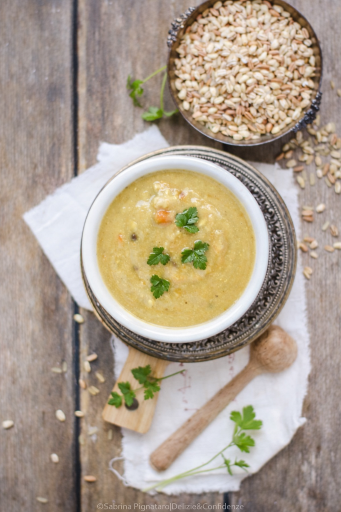Zuppa ai 5 cereali con lenticchie e curry