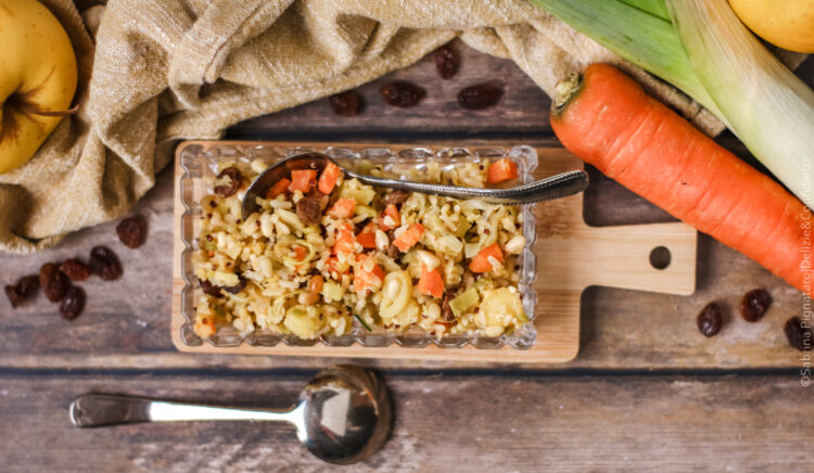 Insalata calda di legumi e cereali con porri e mele