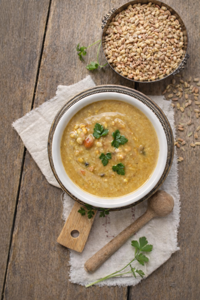 Zuppa ai 5 cereali con lenticchie e curry