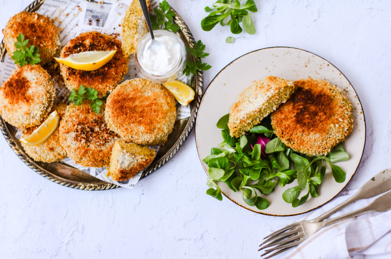 Burger croccanti di quinoa e ceci speziati con carote al miele