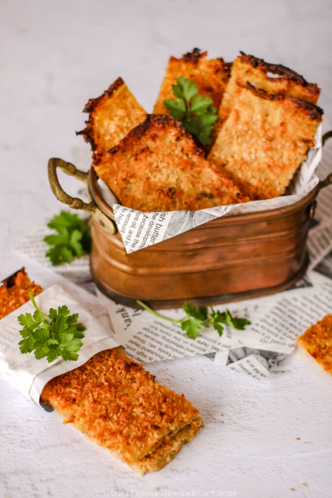 Schiacciata croccante di patate e quinoa, aromatizzata al rosmarino.