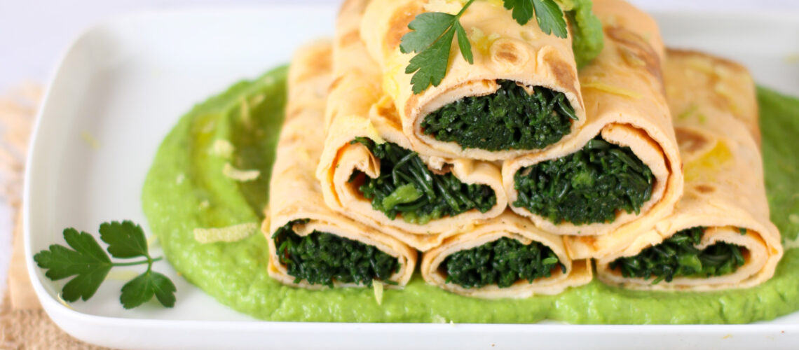 frittatine soffici con agretti su crema di piselli