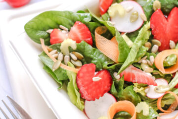 Insalata di fragole e spinaci