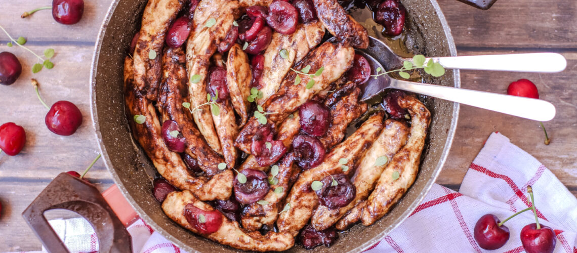 Straccetti di pollo con ciliegie